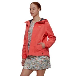 Manteau Imperméable Pour Femmes Chlorophylle - TÉMIS 34 Manteau Imperméable Pour Femmes Chlorophylle - TÉMIS -Go Sport Boutique chlorophylle temis imper corail 179511 667 01