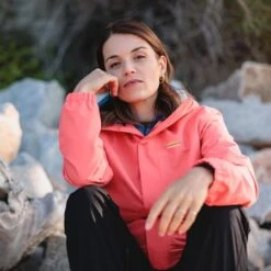 Manteau Imperméable Pour Femmes Chlorophylle - TÉMIS 40 Manteau Imperméable Pour Femmes Chlorophylle - TÉMIS -Go Sport Boutique chlorophylle temis imper rose 179511 614 04