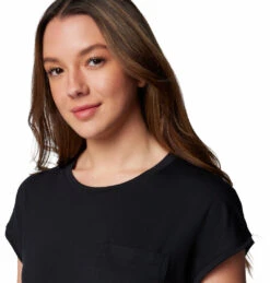 T-shirt Columbia Pour Femmes - BOUNDLESS TREK -Go Sport Boutique columbia boundless trek short sleeve noir 203348 612 01