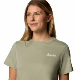 T-shirt Columbia Pour Femmes - ROLLING BEND TEE -Go Sport Boutique columbia rolling bend tee kaki 211021 609 02 c799de97 7658 46a6 a33c 2c991bcd8f6f