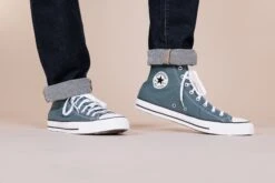 Souliers Converse Pour Hommes Et Femmes - Chuck Taylors All Star HIGH TOP -Go Sport Boutique converse ctas seasonal hi top vert chame 325263 140 01