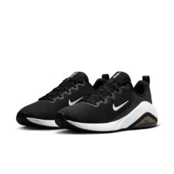 Souliers Multisport Pour Femmes Nike - BELLA 7 23 Souliers Multisport Pour Femmes Nike - BELLA 7 -Go Sport Boutique nike bella 7 blanc noir 713507 649 06
