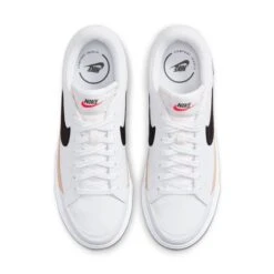 Souliers De Sport Nike Pour Femmes - COURT LEGACY LIFT 30 Souliers De Sport Nike Pour Femmes - COURT LEGACY LIFT -Go Sport Boutique nike court legacy lift blanc 713403 618 04 ae037f0c bd72 49e1 a324 7fa235187007