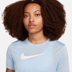 DRI-FIT T-SHIRT - T-shirt à Manches Courtes Pour Femmes - Nike -Go Sport Boutique nike dri fit t shirt bleu pale 504975 627 03