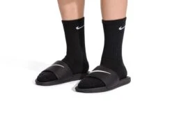 Sandales Nike Pour Enfants (Junior) - KAWA SLIDE 21 Sandales Nike Pour Enfants (Junior) - KAWA SLIDE -Go Sport Boutique nike kawa slide noir 713817 212h e573aeea bcae 49bb a0e3 943841c89c0a