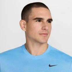 T-shirt Pour Hommes Nike - MEN'S FITNESS 28 T-shirt Pour Hommes Nike - MEN'S FITNESS -Go Sport Boutique nike legend treestand 174900 189 02