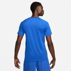 T-shirt Pour Hommes Nike - SLIM TOP -Go Sport Boutique nike lim short sleeve top bleu royal 174929 152 01