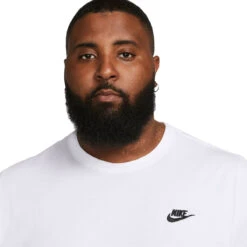 T-shirt Nike Pour Hommes - NIKE SPORTSWEAR CLUB -Go Sport Boutique nike nike sportswear club blanc noir 171048 049 06