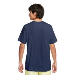 T-shirt Pour Hommes Nike - NIKE SPORTSWEAR CLUB -Go Sport Boutique nike nike sportswear club marine 171048 111 03 6761fc5c 6a80 46ae a762 f10af92fbbe7