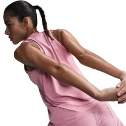 Camisole D'entrainement Nike Pour Femmes - ONE CLASSIC TANK -Go Sport Boutique nike one classic tank rose pale 506808 661 03