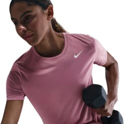 T-Shirt Pour Femmes Nike - WOMEN'S TEE 28 T-Shirt Pour Femmes Nike - WOMEN'S TEE -Go Sport Boutique nike womens tee rose pale 174120 661 04 62673fda 5459 40e4 912d 8668b4986d5d