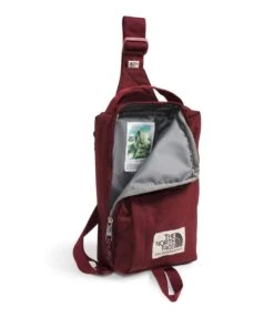 Sac Bandoulière Pour Femmes North Face - BERKELEY FIELD BAG -Go Sport Boutique north face berkeley field bag rose 505717 614 02 10c5a894 140e 49b3 b7f9 3188b23ed987