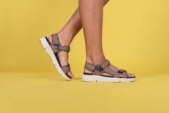 Sandales De Marche Pour Femmes Primus - AKELA -Go Sport Boutique primus akela taupe 282500 699h