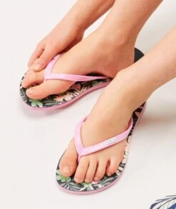 VIVA STAMP 2 - Sandales De Plage Pour Filles - Roxy 31 VIVA STAMP 2 - Sandales De Plage Pour Filles - Roxy -Go Sport Boutique roxy viva stamp ii fille marine 464201 811k 97115609 84eb 4af5 86ce 8bcc82594504