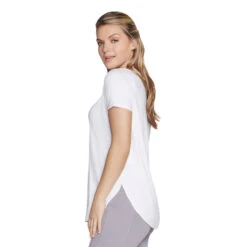 T-shirt Long Pour Femmes Skechers - GODRI SWIFT TUNIC -Go Sport Boutique skechers godri swift tunic blanc 892129 618 03 cf29dc4c fbba 40d7 a987 dd52639249a1