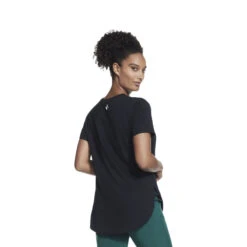 T-shirt Long Pour Femmes Skechers - GODRI SWIFT TUNIC -Go Sport Boutique skechers godri swift tunic noir 892129 612 01 e057dc1d 9172 49bf 9ff3 6e9224bb465b