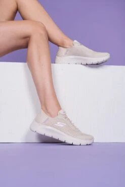 Souliers à Enfiler Skechers Pour Femmes - SLIP-INS GO WALK FLEX GRAND -Go Sport Boutique skechers slip ins go walk flex grand beige 891454 619 05