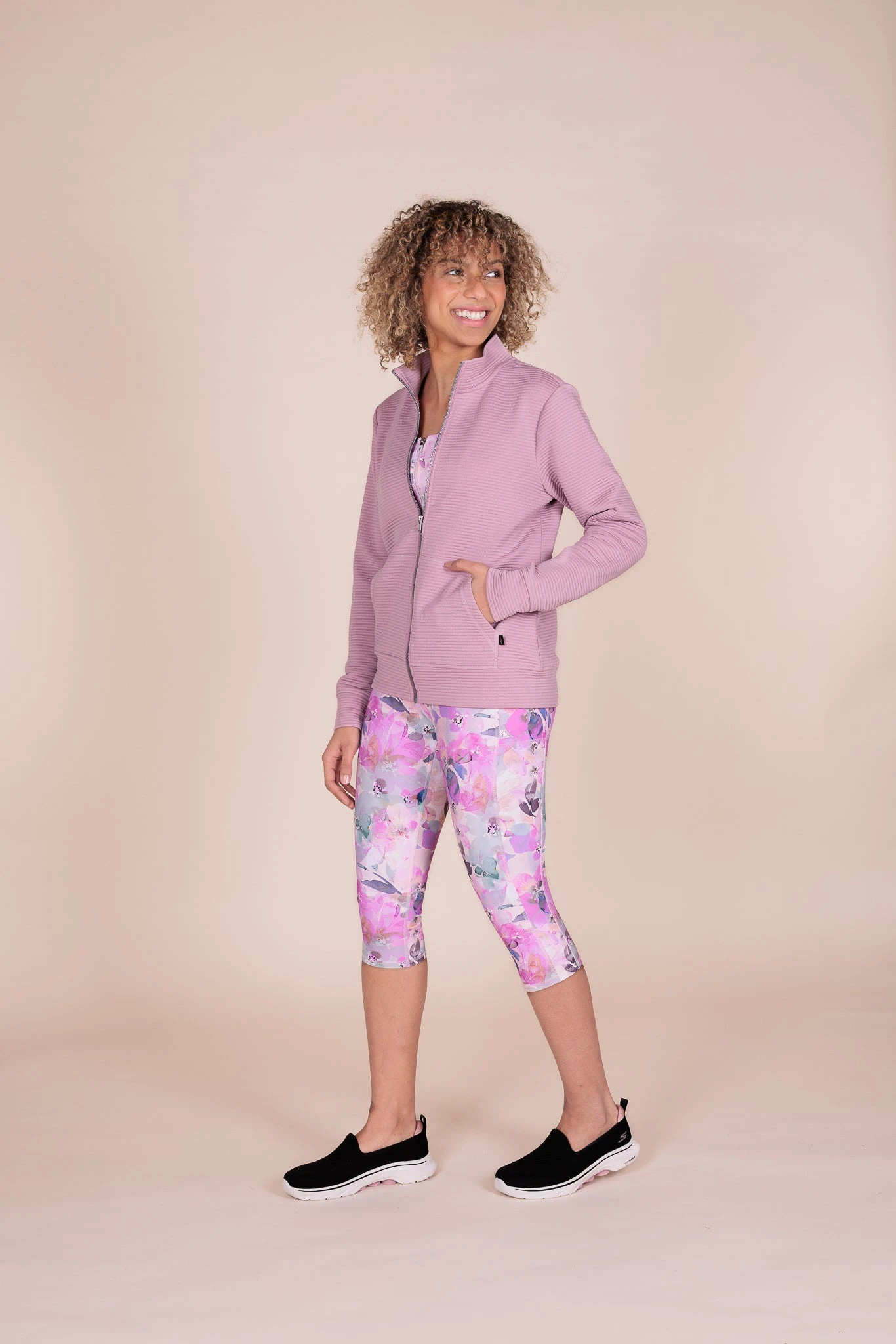 Veste Pour Femmes Skechers - THE HOODLESS JACKET 5 Veste Pour Femmes Skechers - THE HOODLESS JACKET – Image 3