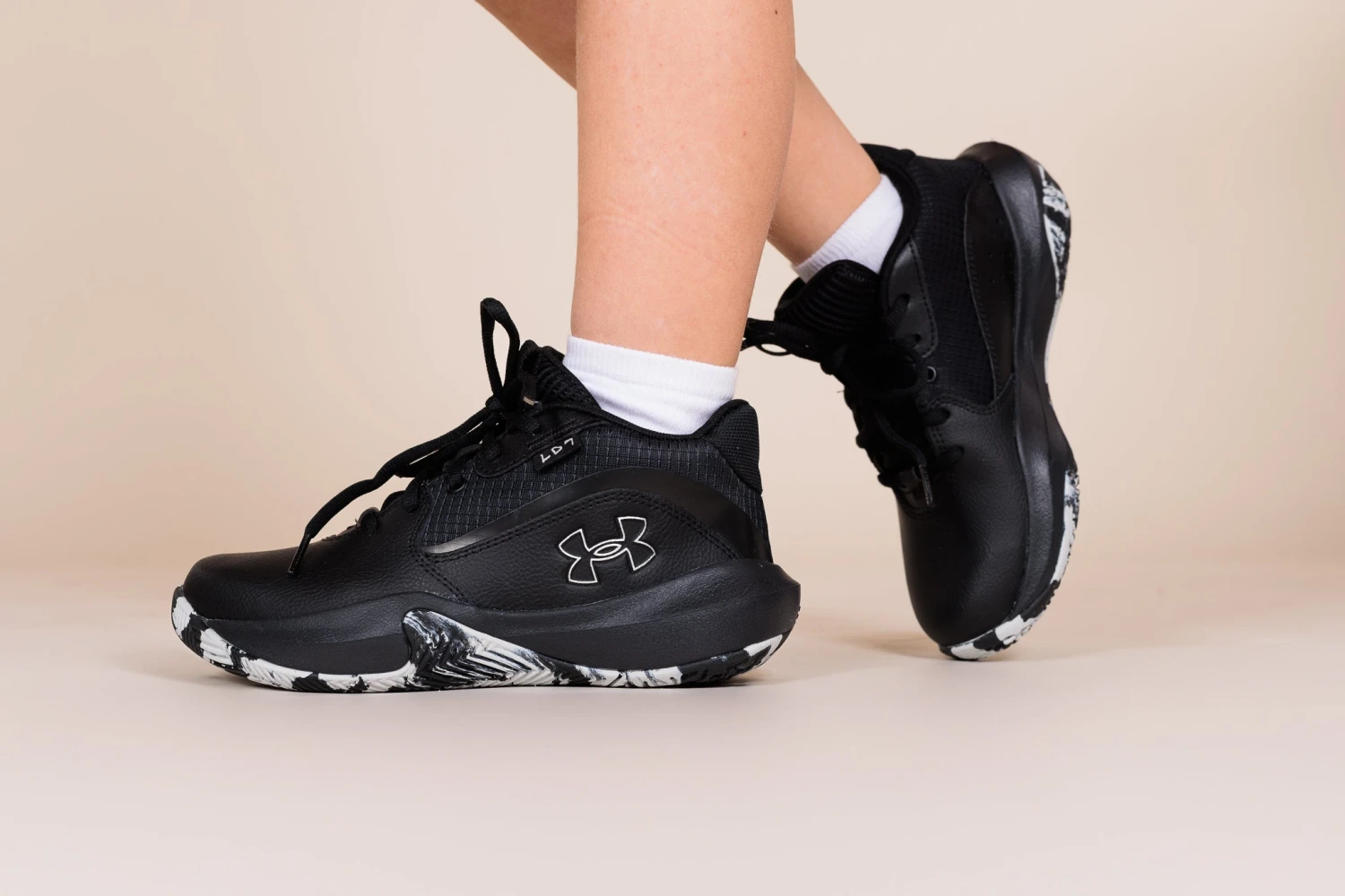 Souliers De Basketball Pour Garçons (Junior) Under Armour - LOCKDOWN 7 4 Souliers De Basketball Pour Garçons (Junior) Under Armour - LOCKDOWN 7 – Image 2